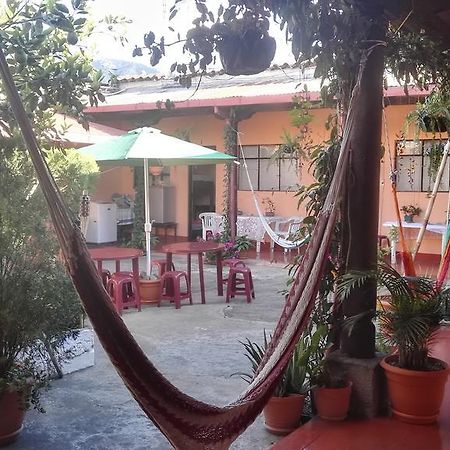 Hostal Morenosアンティグア・グアテマラ エクステリア 写真