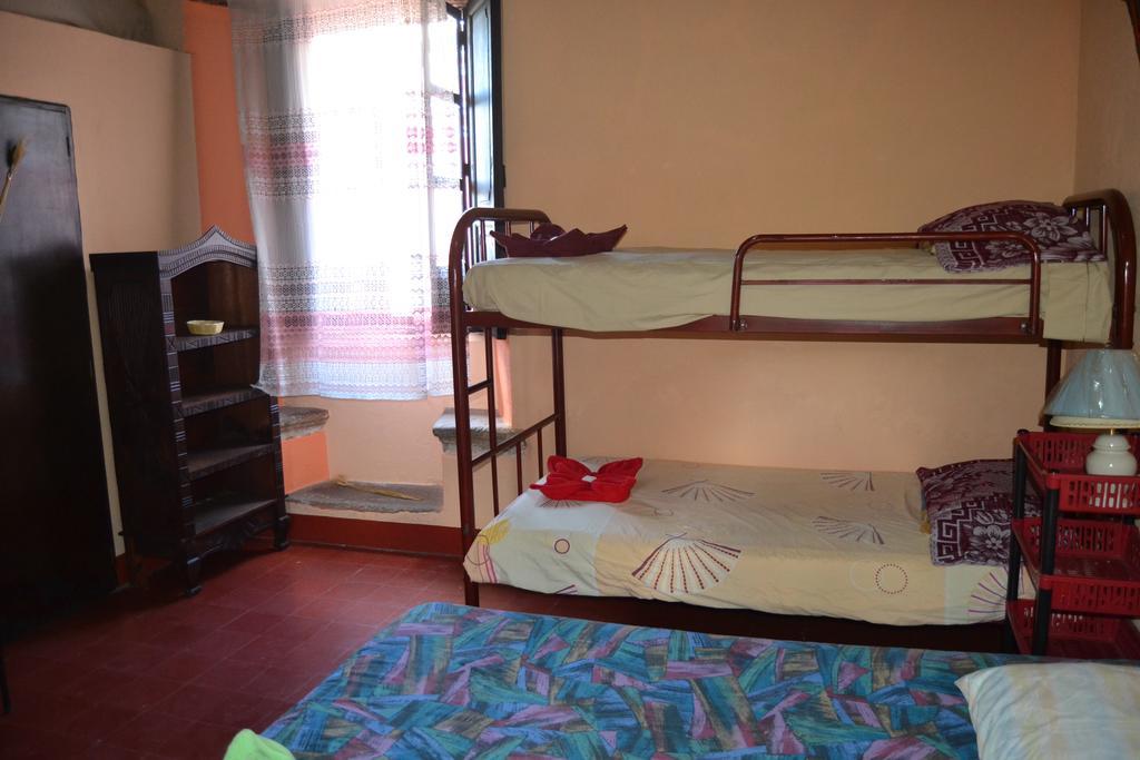 Hostal Morenosアンティグア・グアテマラ エクステリア 写真