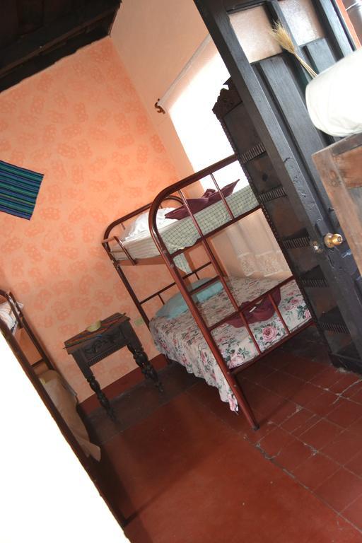 Hostal Morenosアンティグア・グアテマラ エクステリア 写真